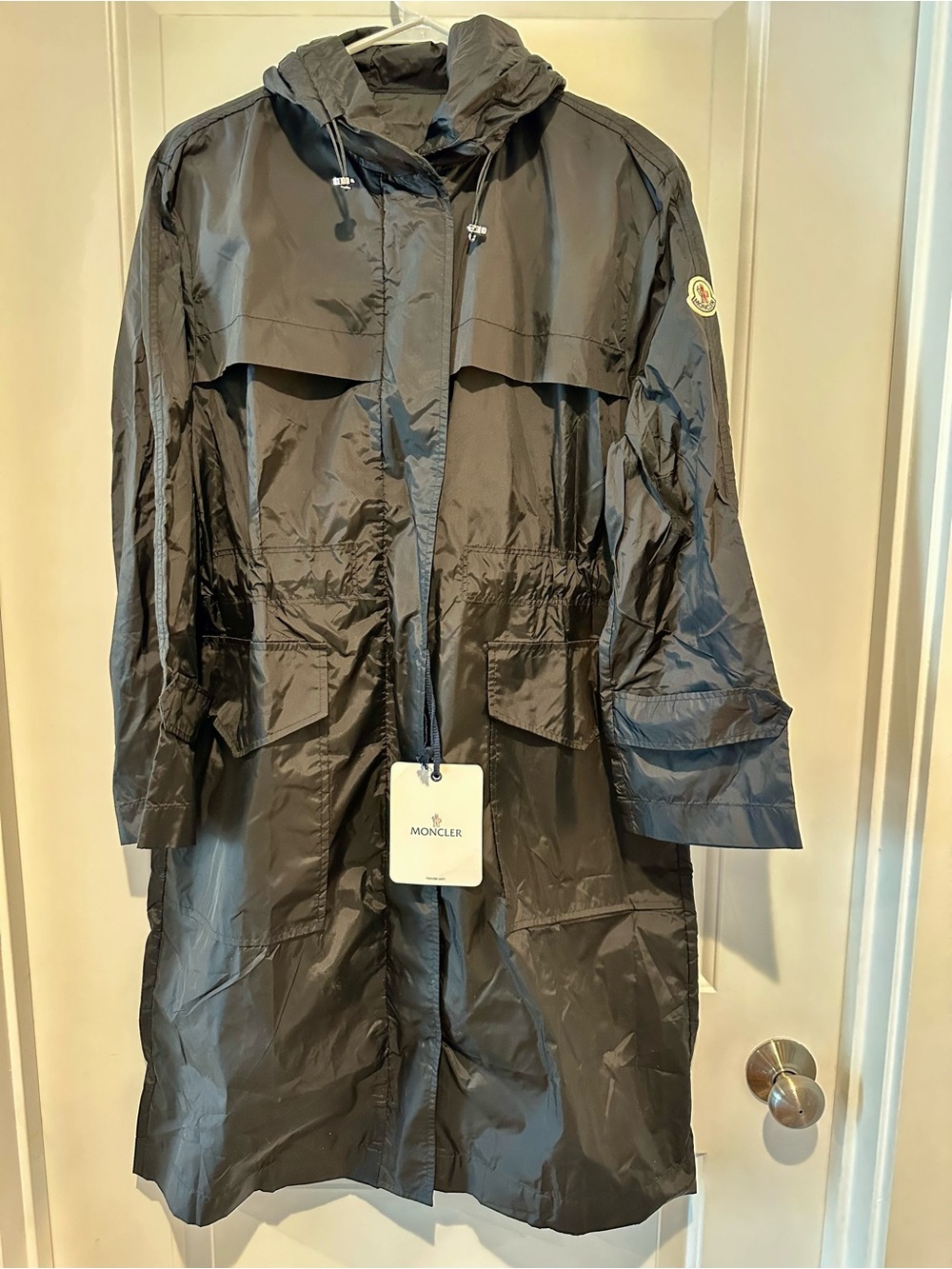 Hiengu Water Repellent Nylon Raincoat